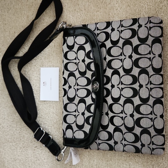 NWT Coach Signature Tablet Crossbody Bag - Picture 1 of 8